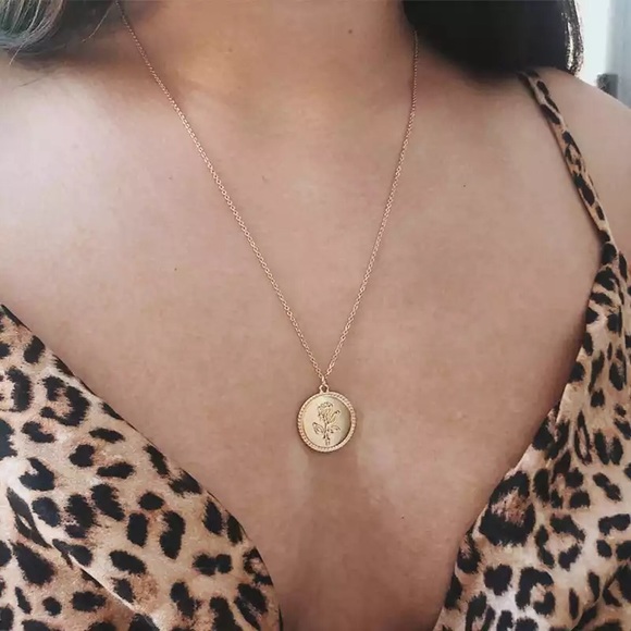 Blondie Joy Boutique Jewelry - ‼️3/$30 Boho Rose Coin Pendant Gold Necklace